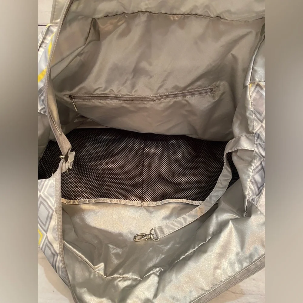 NWOT, Ju-JuBe Super Be Zippered Tote Baby Bag